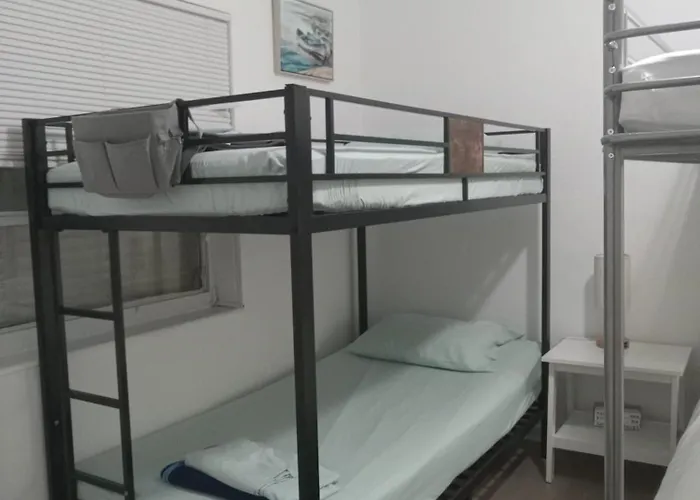 Hostel Beds & Sheets Fll Airport