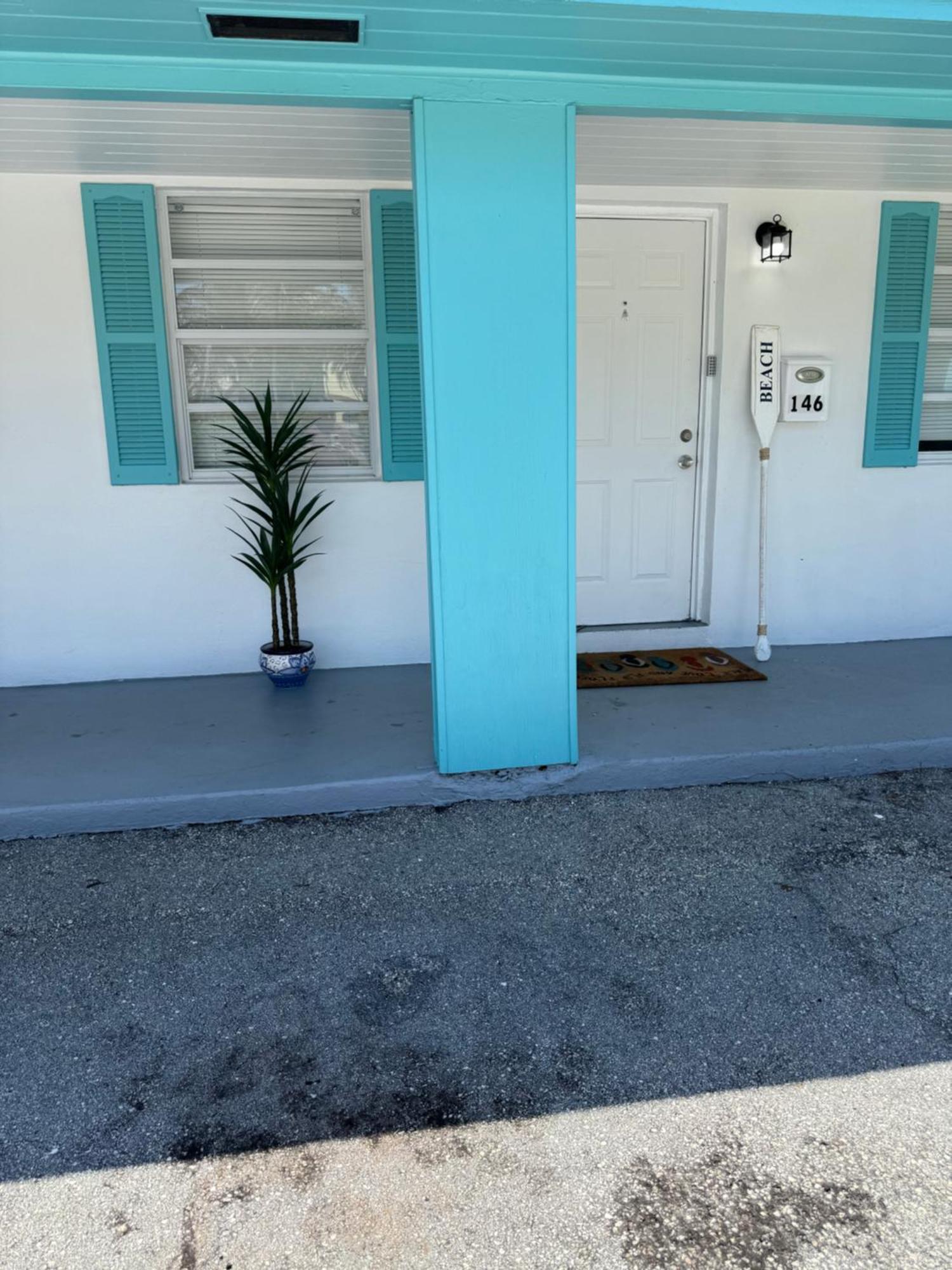 Hostel Beds & Sheets Fll Airport Dania Beach