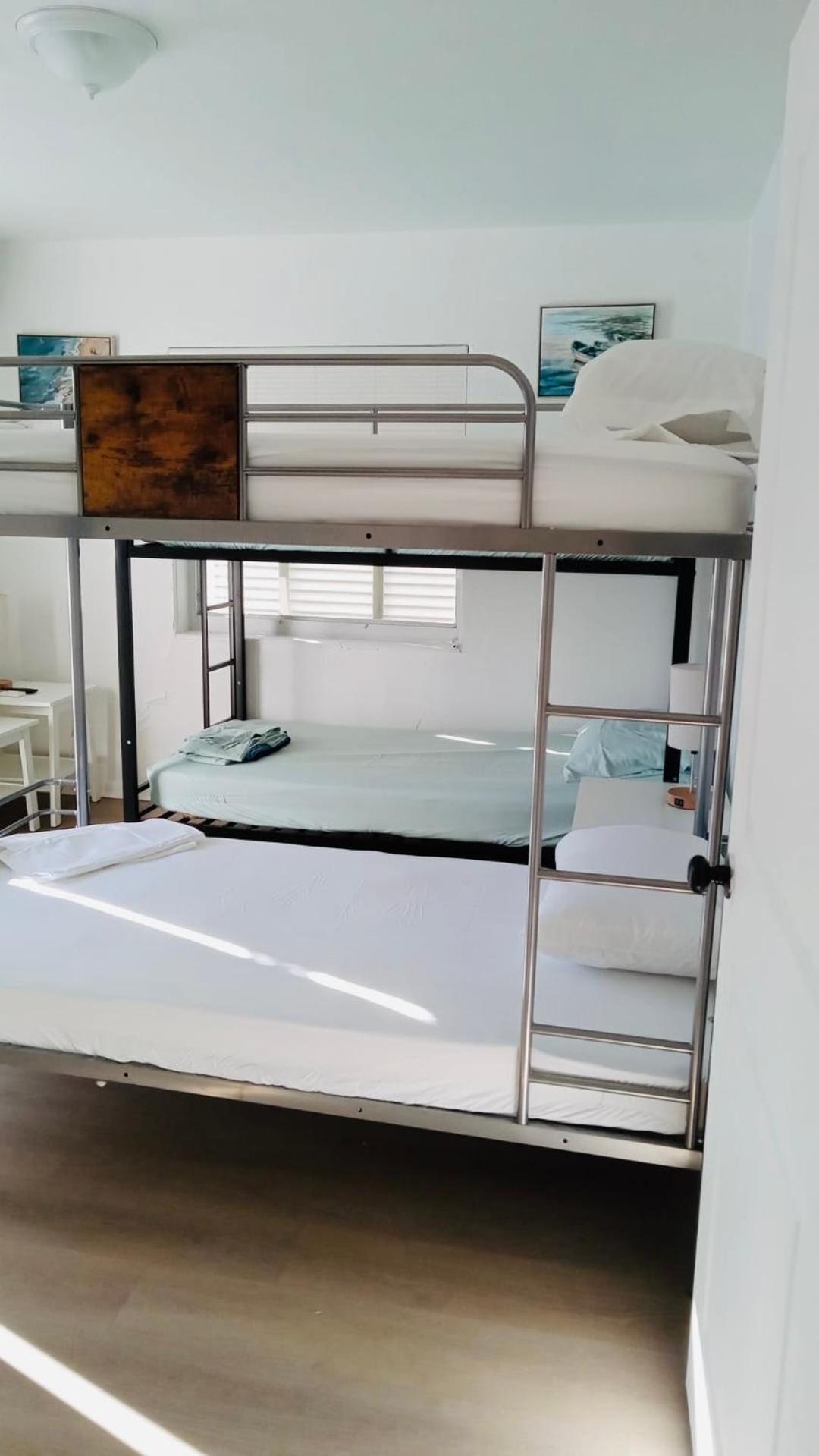 Hostel Beds & Sheets Fll Airport